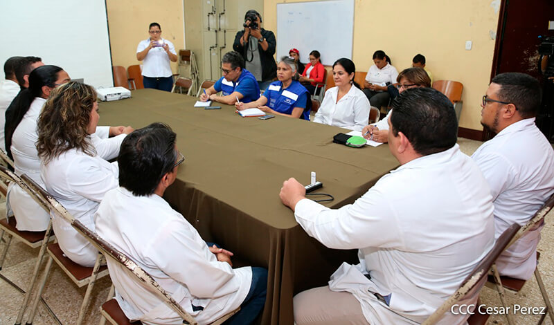 visita-ops-medicos-cubanos-hospitales-nicaragua
